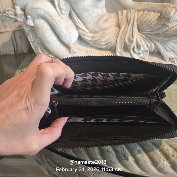 L.A.M.B. Gwen Stefani Zip Around Wallet Leather Designer Celebrity #187 - Picture 12 of 14